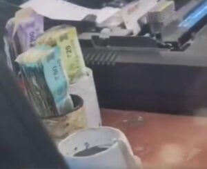 Passenger and Railway Officer Clash Over Rs.50 Change, Video Sparks Outrage Online