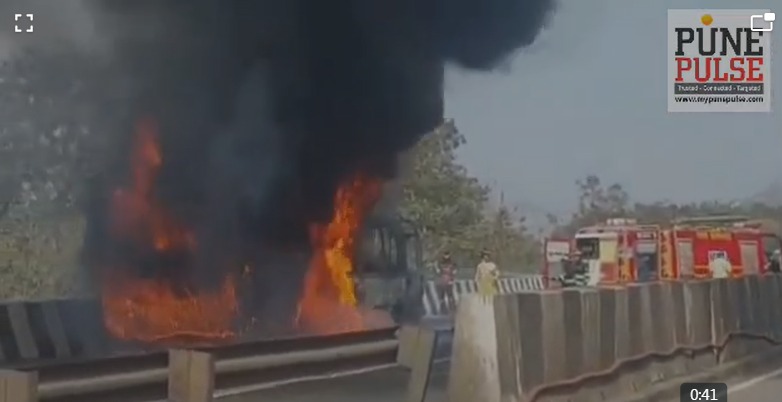 Private Bus Catches Fire Near Bor Ghat on Pune-Mumbai Expressway, Burnt Completely
