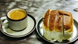 Pune’s Irani Cafe Goes Viral For Quirky Menu Rules
