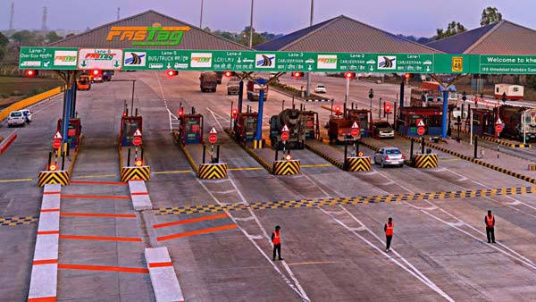 Mumbai-Pune Expressway Smashes Toll Revenue Records – Find Out How Much It Made!
