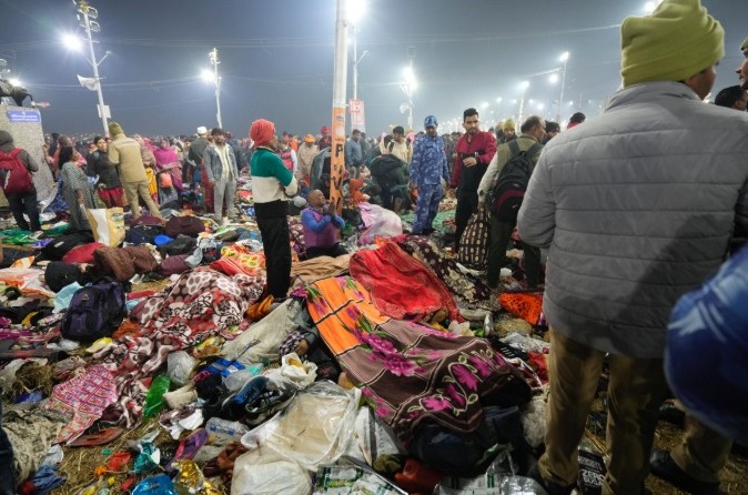 Stampede at Maha Kumbh 2025: 15 Feared Dead, Many Injured During Mauni Amavasya Snan