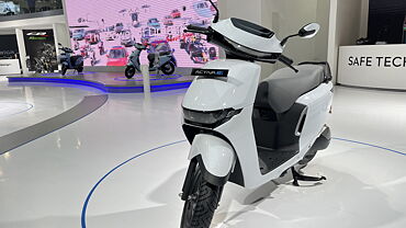 activa-e-right-front-three-quarter-2