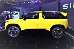 Tata Sierra Unveiled at Auto Expo 2025: First Look at Tata Motors' Iconic Revival – More Than Just an SUV!