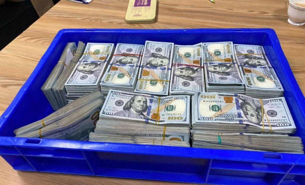 Pune Airport: $400,000 Hidden In Students’ Notebooks Seized By Customs