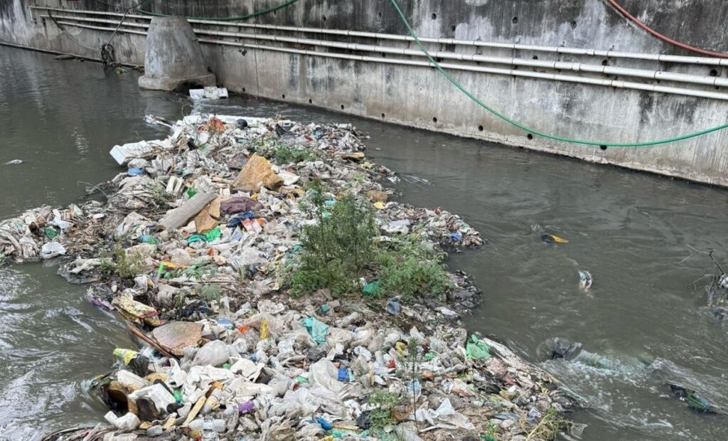 Pune: Wanowrie Residents Demand Urgent Cleaning Of Garbage-Filled Bhairoba Nala
