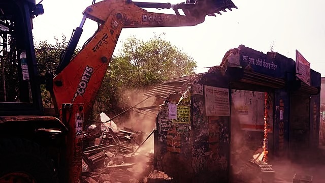 Pune: PMC Clears Slums to Accelerate Sadhu Vaswani Bridge Construction