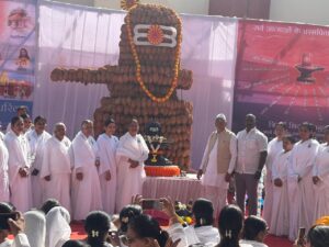 Pune: 89th Trimurti Mahashivratri Festival Begins At Jagdamba Bhavan Temple With 15-Foot Coconut Shivling Installation 