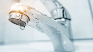 dripping-tap-with-low-water-pressure
