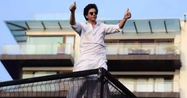 Shah Rukh Khan to Move Out of Mannat with Family, Leases Luxury Apartment in Bandra for ₹24 Lakh per Month – Here’s Why