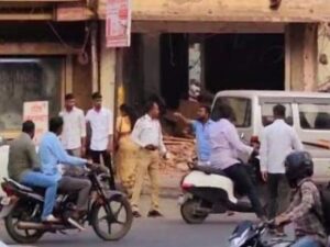 traffic-police-attacked_202502871873