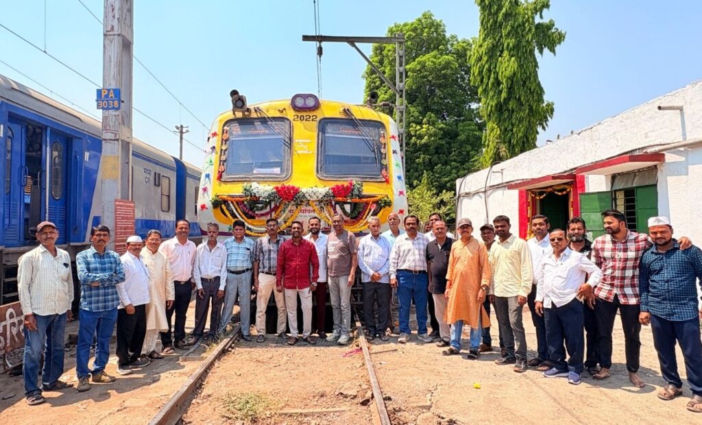 Pune-Lonavala Local Train Service Completes 47 Years, Commuters Demand More Frequency