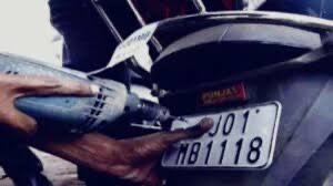 HSRP Chaos in Pune Two Installation Centers Shut, No Prior Notice to Motorists