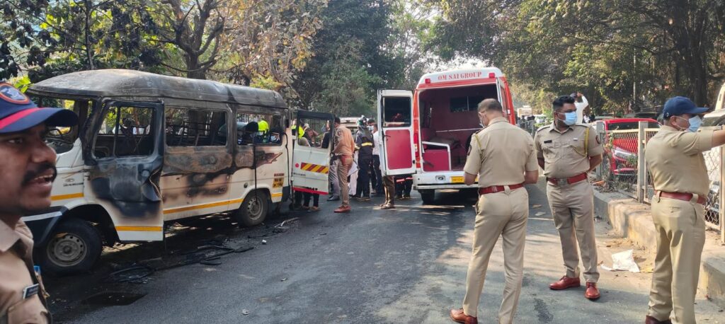 Hinjewadi: Four Killed as Minibus Catches Fire Opposite Dassault System in Pune, Probe Underway