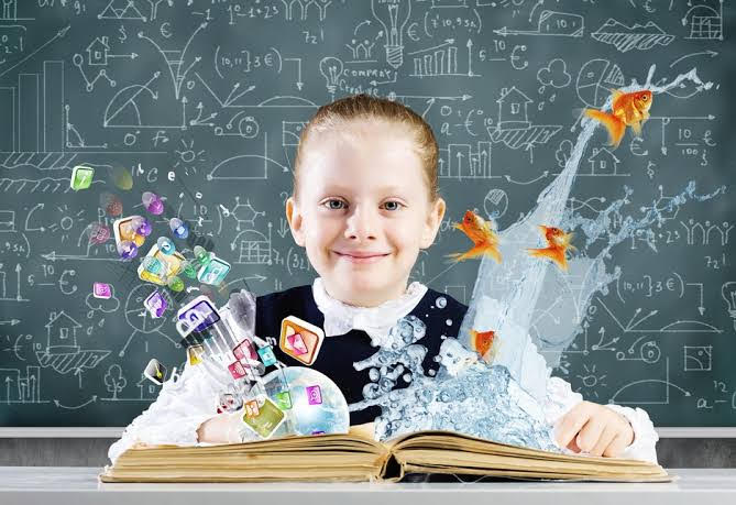7 Early Signs of Gifted Children That Parents Shouldn’t Overlook