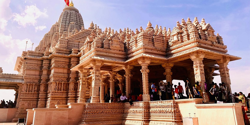 Maharashtra Government to Revive Ancient Jain Pilgrimage Sites, Preserving Cultural Legacy