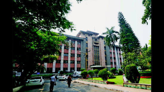 Pune News PMC Issues Warning to Hospitals After Pregnant Woman Denied Emergency Care