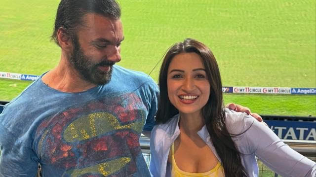 Sohail Khan Spotted With Mystery Woman at IPL 2025, Dating Rumours Spark Online Buzz