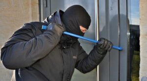 Spate of burglaries in Pune 3 flats in same building targeted in Ambegaon, more cases in Baner and Vishrantwadi