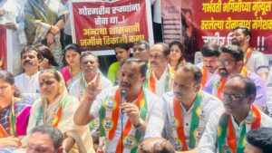 NCP Sharad Pawar Faction Protests Outside Dinanath Mangeshkar Hospital Over Pregnant Woman’s Death