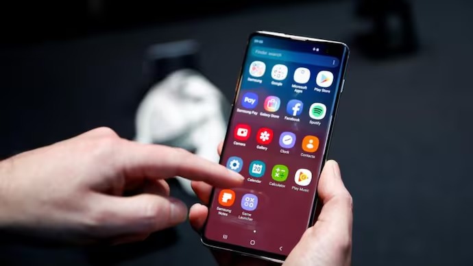 Should You Update Your Phone’s Software? Here’s What You Need to Know