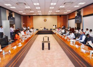 Maharashtra CM Reviews 33 Projects Including Pune Metro, Reinforces Push For Statewide Development  