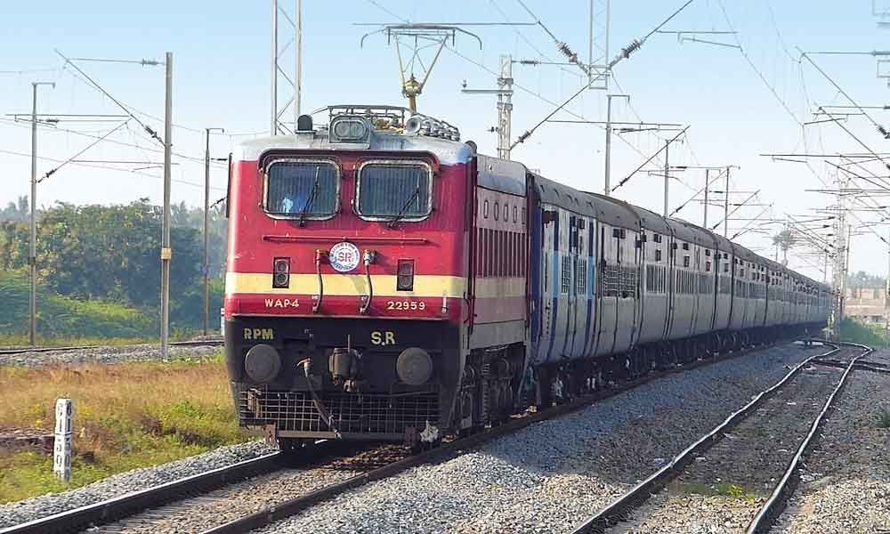 Temporary Closure of Level Crossing Gate No. 4 Between Pune–Saswad Station