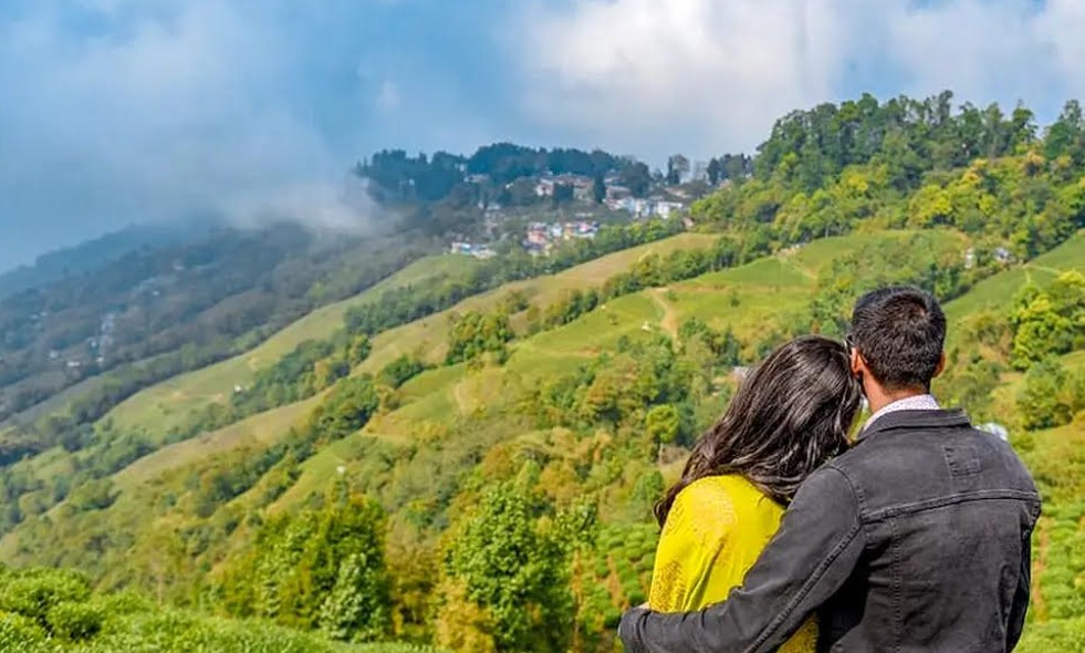 Cozy Romantic Escapes for Couples near Mumbai and Pune: The Best Hill Stations