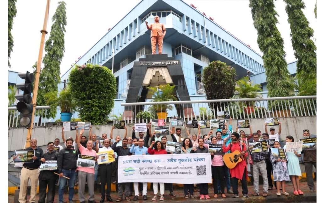 Pune News: Pimpri-Chinchwad Citizens Form Human Chain To Demand Halt Of Riverfront Project