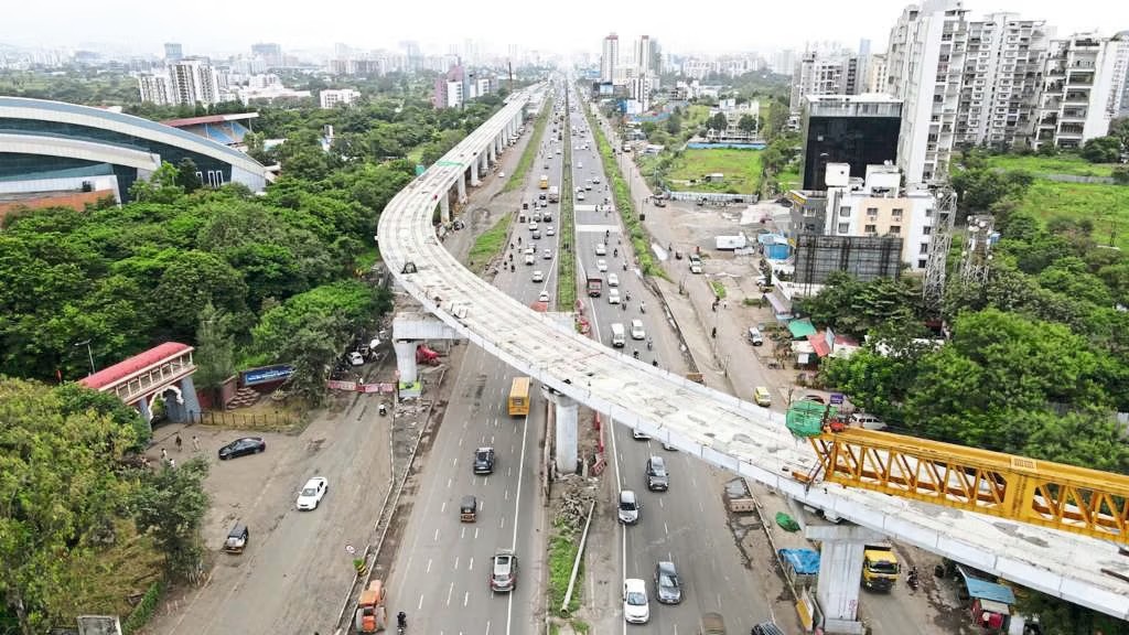 Hinjewadi–Shivajinagar Metro Crawls Forward Commuter Services Now Pushed to March 2026
