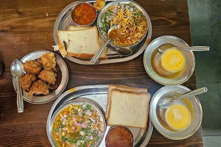 7 Monsoon Snacks That Blend Nostalgia, Street Food Magic, and Rainy-Day Comfort