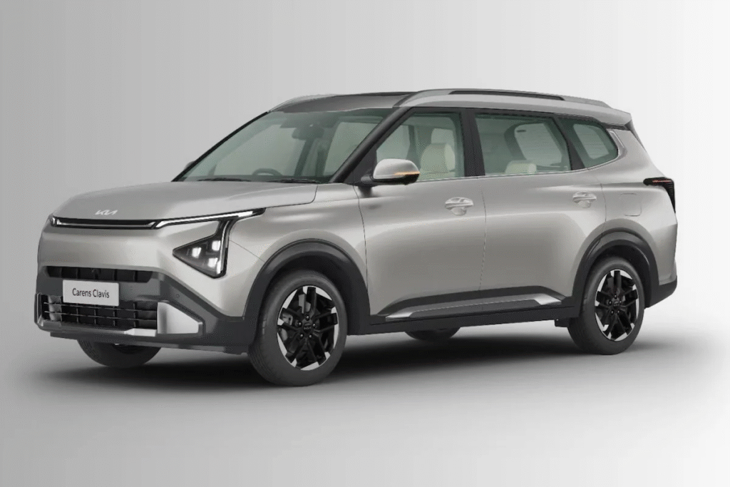 Kia Carens Clavis Launched in India Takes on XL6, Safari, XUV700, and Innova in the Premium MPV Segment