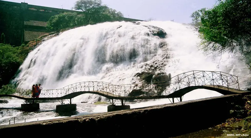 Maharashtra’s Umbrella Falls Roar to Life in Peak Summer, Draws Record Tourist Influx to Bhandardara