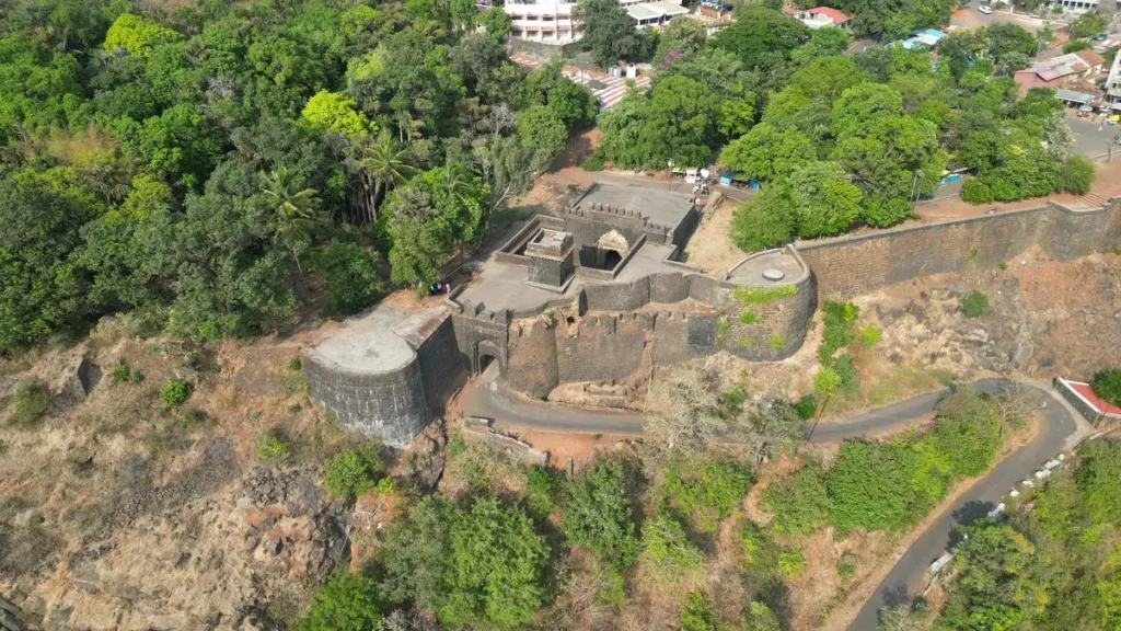 Panhal_Fort_835b5eb258