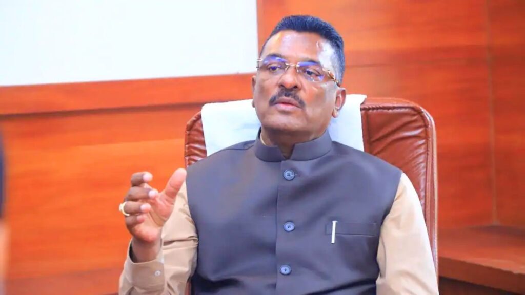 Maharashtra Transport Minister's Sting Operation Exposes Rapido's Illegal Bike-Taxi Operations