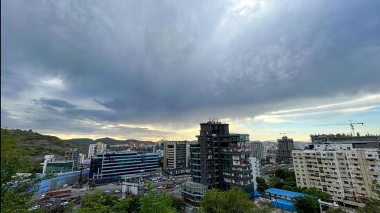 Pune enjoys brief respite from heat: Unseasonal Rain, Thunderstorms Sweep Maharashtra; IMD Issues Alerts for Multiple Districts