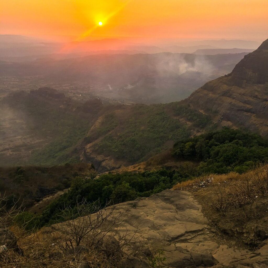 Top Spots Around Pune for Stunning Sunrises and Sunsets
