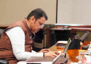 Maharashtra Govt Launches e-Cabinet; Ministers Receive iPads To Ensure Paperless And Secure Meetings
