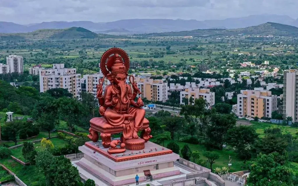 A Soulful Escape: Talegaon’s Birla Ganpati Mandir Is a Must-Visit Spiritual Retreat on the Mumbai–Pune Highway  