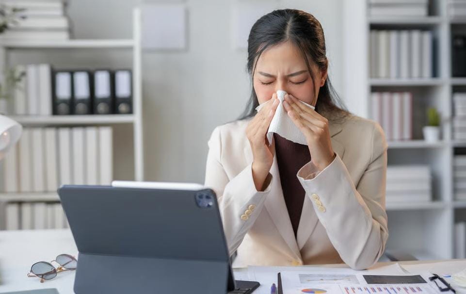 Is Your Brain Fried?’: HR's Shocking Reply to Sick Leave Request Sparks Outrage