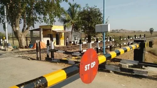 Temporary Closure of Level Crossing Gate No. 4 Between Pune–Saswad Station