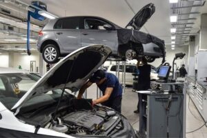 Pune Consumer Forum Fines Car Dealer and Manufacturer For Failing To Fix Faulty Vehicle 