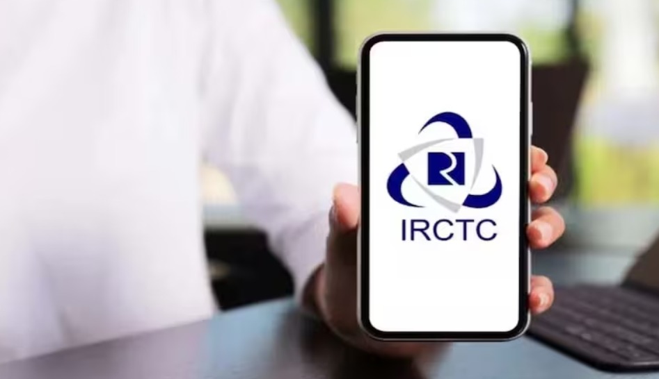 No Aadhaar, No Tatkal Ticket from July 1: Railways Makes Aadhaar Authentication Mandatory for IRCTC Bookings