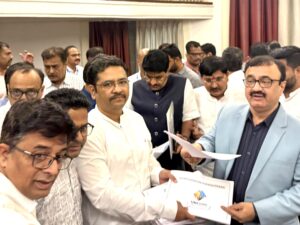 Pune Divisional Commissioner Reviews Hinjawadi Traffic Woes