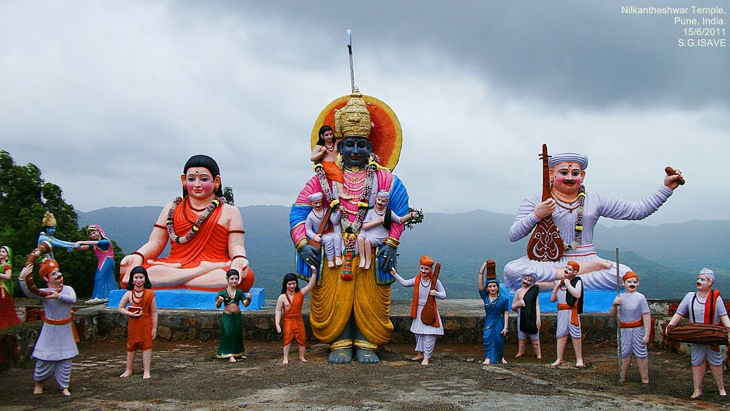 Have You Discovered This Hidden Hilltop Temple Near Pune Yet? A Perfect Spot for Shravan Devotion