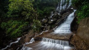 Hidden Gem Alert: This Hill Station in Maharashtra Has Waterfalls, Wildlife, and Ancient Secrets!