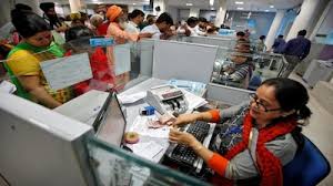 Banks May Soon Operate Only 5 Days a Week, Shut for 2 Days — Awaiting RBI’s Final Decision