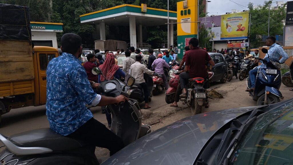 Pune: CNG Pump At Dhayari Sparks Public Outcry Over Traffic Chaos And Safety Concerns
