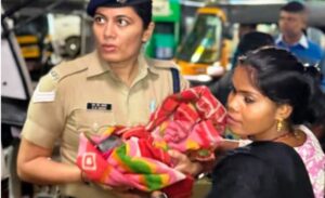 RPF Constable Helps Woman Deliver Baby At Pune Railway Station