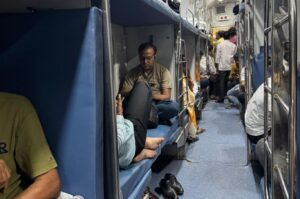 Viral Post: Indian Railways Lauded for Safety Measures After Woman Shares Solo Travel Experience