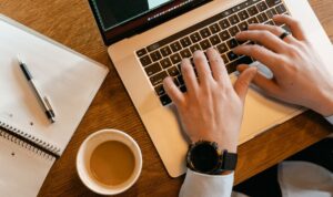 Entrepreneur Proves Work-Life Balance Pays Off, Boosts Revenue 200% in 2 Years with 6-Hour Workdays